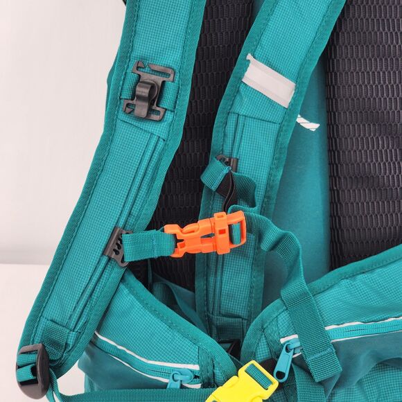 NEVO Rhino Hydration Backpack 18L Insulated with 3L Water Bladder NWOT - Picture 11 of 14